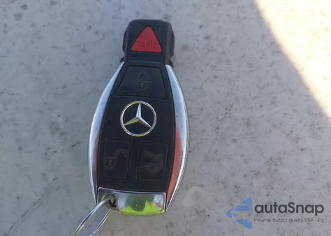 2011 Mercedes-Benz Glk 350 4Matic z USA, uszkodzony, nr VIN WDCGG8HB5BF570665